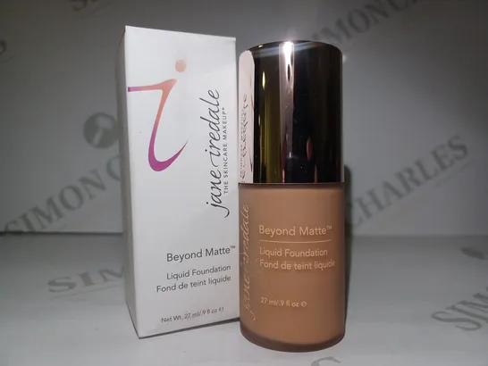 LOT OF APPROX 11 X 27ML JANE IREDALE BEYOND MATTE LIQUID FOUNDATION - #M10