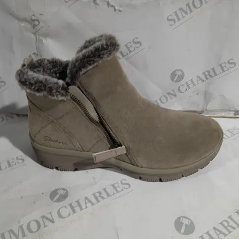 PAIR OF SKETCHERS FAUX FUR LINED SIDE ZIPPED SUEDE ANKLE BOOTS IN STONE COLOUR - SIZE 8