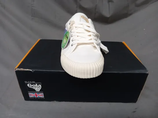 BOXED PAIR OF GOLA RALLY SHOES IN WHITE/LAVENDER/PATINA GREEN UK SIZE 6