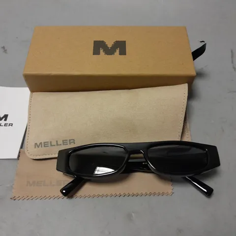 MELLER BLACK FRAMED GLASSES IN CASE AND BOX