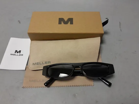 MELLER BLACK FRAMED GLASSES IN CASE AND BOX