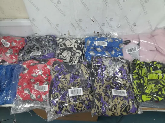 BOX OF APPROXIMATELY 10 ASSORTED BAGGED CLOTHING ITEMS IN VARIOUS STYLES AND SIZES 