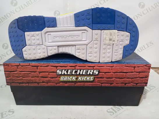 BOXED PAIR OF SKECHERS BRICK KICKS TRAINERS IN BLUE/RED/YELLOW UK SIZE 3.5