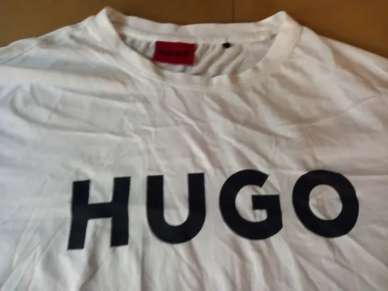 HUGO BOSS WHITE T-SHIRT - XL