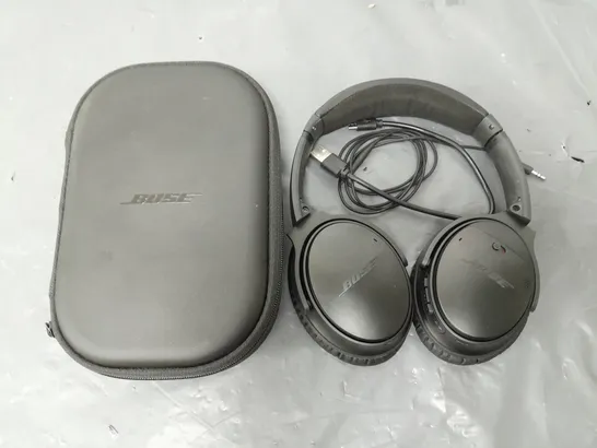 BOSE WIRELESS HEADPHONES IN CASE