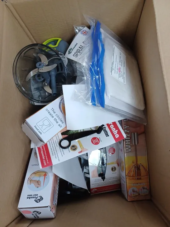 BOX OF APPROXIMATELY 15 ASSORTED HOUSEHOLD PRODUCTS TO INCLUDE KNIFE AND FORK SET, SPIRAL CUTTER, V KNIFE ETC