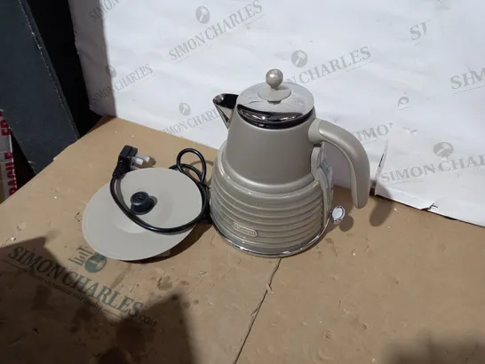 DELONHI SCOLPITO KETTLE - BEIGE RRP £124.99