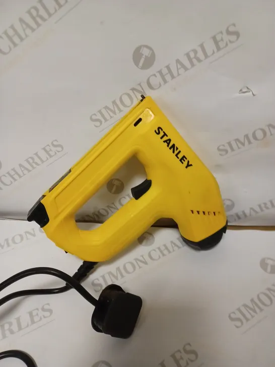 STANLEY HEAVY-DUTY ELECTRIC STAPLE AND NAIL GUN