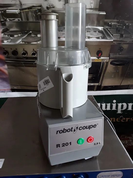 ROBOCOUPE R201 FOOD PROCESSOR & ATTACHMENTS