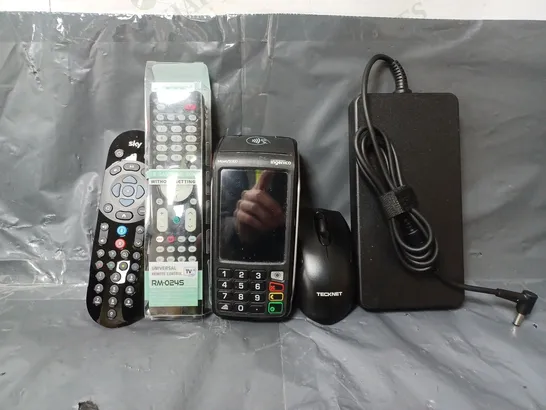 BOX OF APPROXIMATELY 14 ASSORTED ITEMS TO INCLUDE - SKY REMOTE , TECKNET MOUSE , INGENICO MOVE/5000 ETC