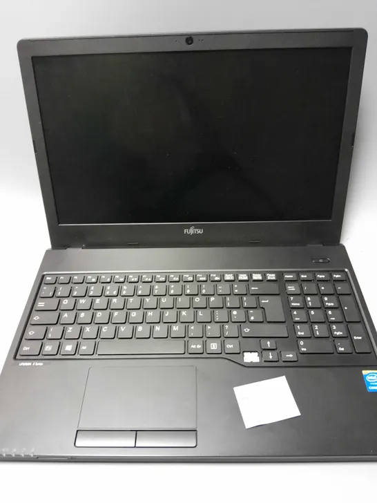 FUJITSU LIFEBOOK A555 LAPTOP 