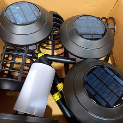 BELL & HOWELL SET OF SOLAR 21 LUMENS DUAL FUNCTION FLAME/ WHITE STAKE LIGHTS