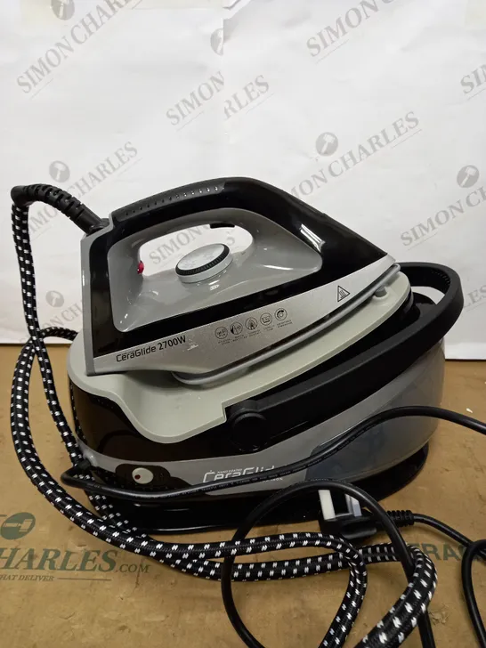 TOWER CERAGLIDE 2700W STEAM GENERATOR IRON