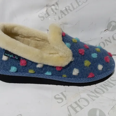 BOXED PAIR OF MOSHULU MULTICOLOUR SLIPPERS UK SIZE 3