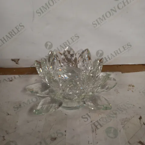 JULIAN MCDONALD LOTUS CANDLE HOLDER - CLEAR