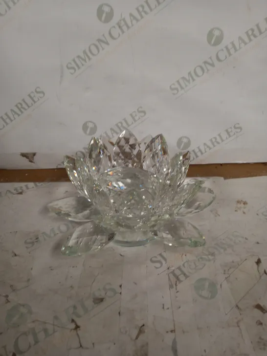 JULIAN MCDONALD LOTUS CANDLE HOLDER - CLEAR