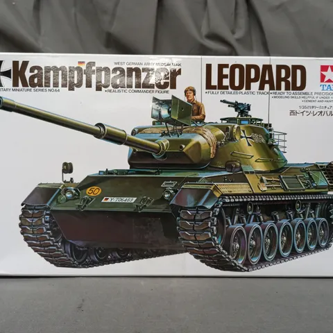 BOXED TAMIYA 1/35 SCALE KAMPFPANZER LEOPARD TANK MODEL KIT