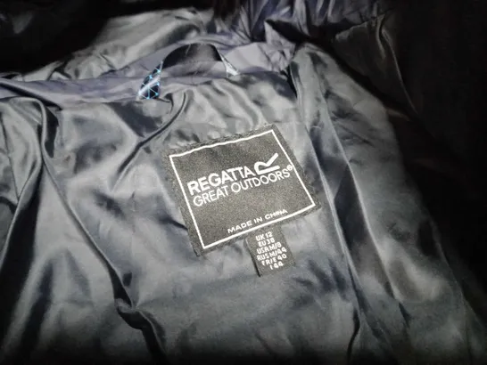 REGATTA GREAT OUTDOORS INSULATED NAVY BATTERY HEATED JACKET - SIZE 12