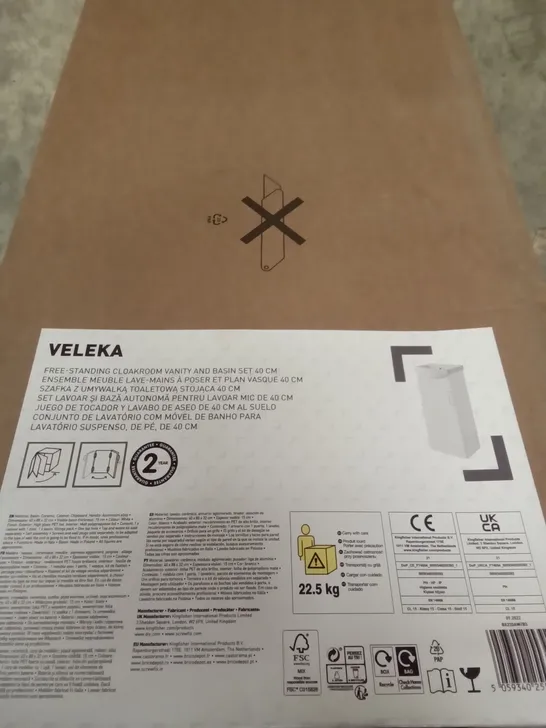 BOXED VELEEKA 50CM FREE STANDING CLOAKROOM VANITY AND BASIN SET - WHITE