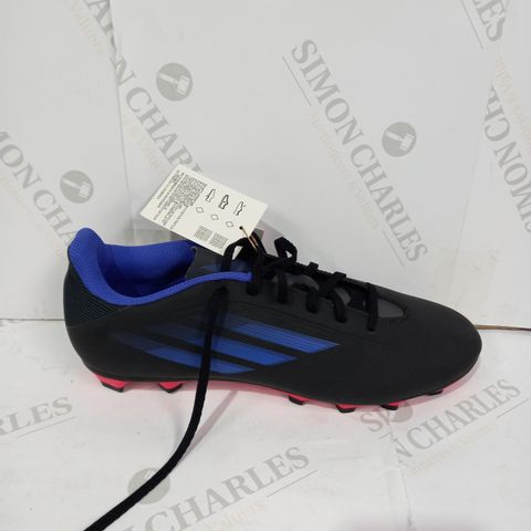 PAIR OF ADIDAS FOOTBALL BOOTS SIZE 11