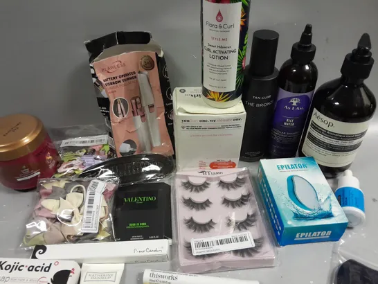 BOX OF APPROXIMATELY 15 COSMETIC ITEMS TO INCLUDE EPILATOR, TWEEZERS, AESOP HAND WASH, ETC