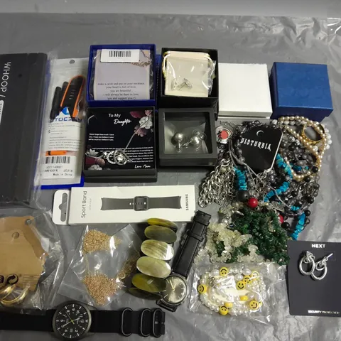 LARGE QUANTITY OF ASSORTED JEWELLERY ITEMS TO INCLUDE BIDEN WATCH, EARRINGS, NECKLACES AND RINGS