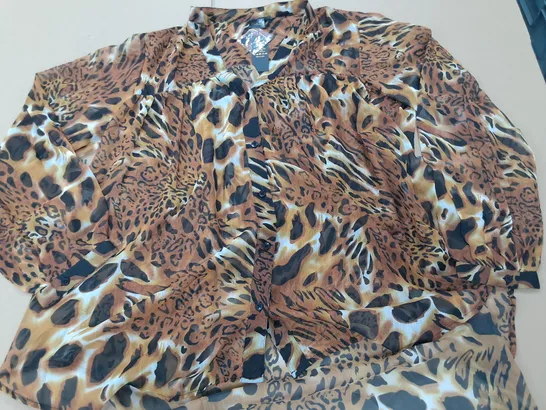 LOT OF 11 BRAND NEW DESTELLO ANIMAL PRINT - M