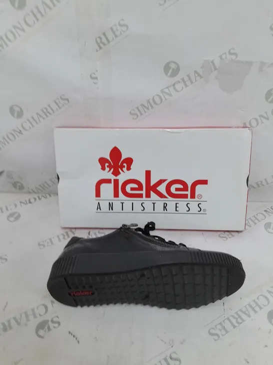 BOXED PAIR OF RIEKER TRAINERS WITH ZIP IN BLACK UK SIZE 6.5