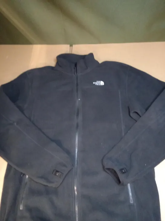 THE NORTH FACE FLEECED JACKET IN NAVY SIZE M