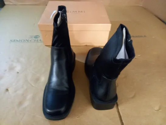 PAIR OF SIMMI CARRINGTON BLACK BOOTS - UK 6