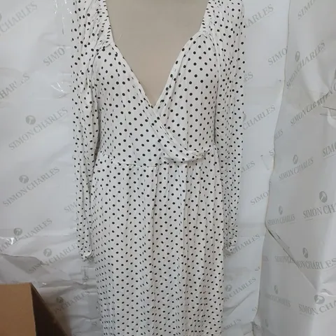 LONG TALL SALLY WHITE POLKA DOT MATERNITY DRESS SIZE 16