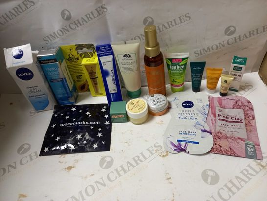 LOT OF APPROX 15 ASSORTED SKINCARE ITEMS TO INCLUDE ORIGINS POLISHING FACE SCRUB, LE MER COOL GEL CREAM, REFRESHING DAY CREAM, ETC