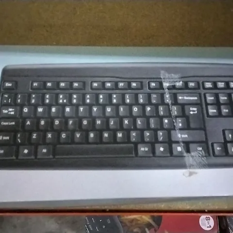 WIRELESS KEYBOARD AND MOUSE COMBO