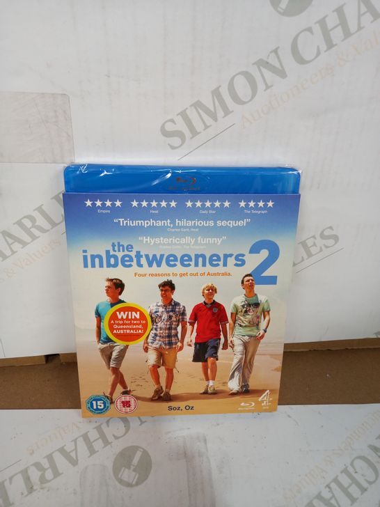 LOT OF APPROX 75 THE INBETWEENERS 2 BLU-RAY DVDS
