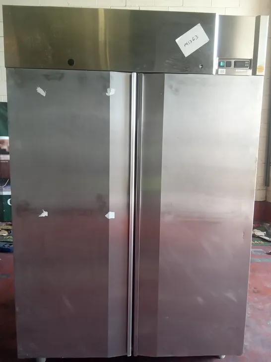 COMMERCIAL DOUBLE DOOR TALL FRIDGE 