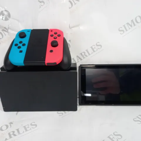 NINTENDO SWITCH GAMING CONSOLE 