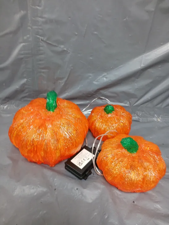 BOXED 3 OUTDOOR ACRYLIC PUMPKIN LIGHTS 