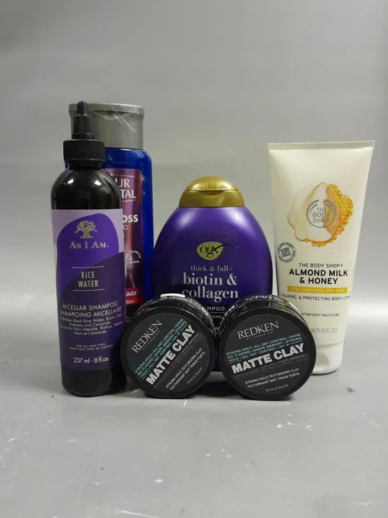 LOT OF APPROX 5 ASSORTED HEALTH AND BEAUTY ITEMS TO INCLUDE REDKEN MATTE HAIR CLAY (75ML), AS I AM RICE WATER MICELLAR HAIR SHAMPOO (237ML), OGX BIOTIN & COLLAGEN SHAMPOO (385ML), ETC. 