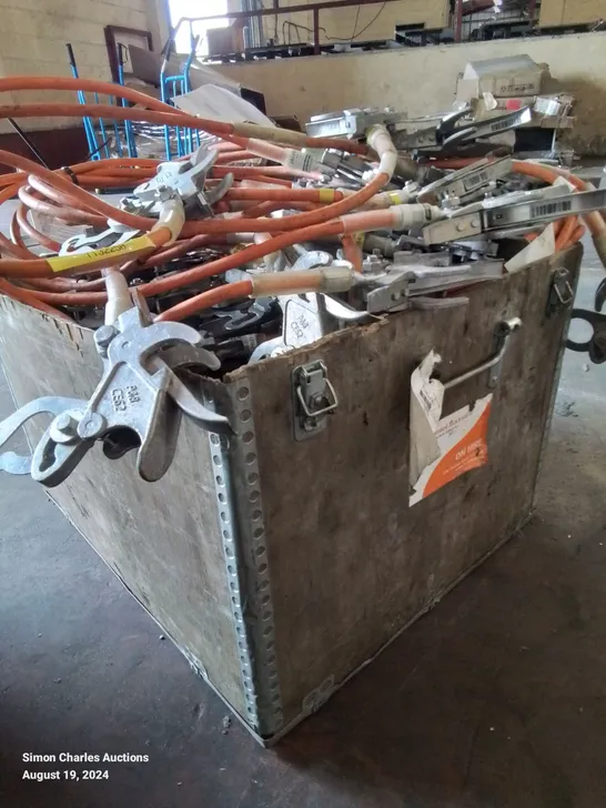 LARGE BOX OF ELECTRICAL EARTH CABLES AND CLAMPS