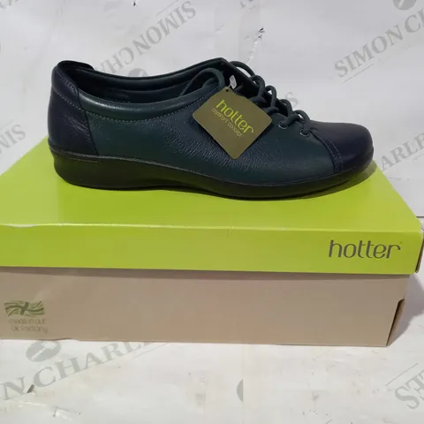 BOXED PAIR OF HOTTER DEWYY DK SHOES IN GREEN/NAVY UK SIZE 6