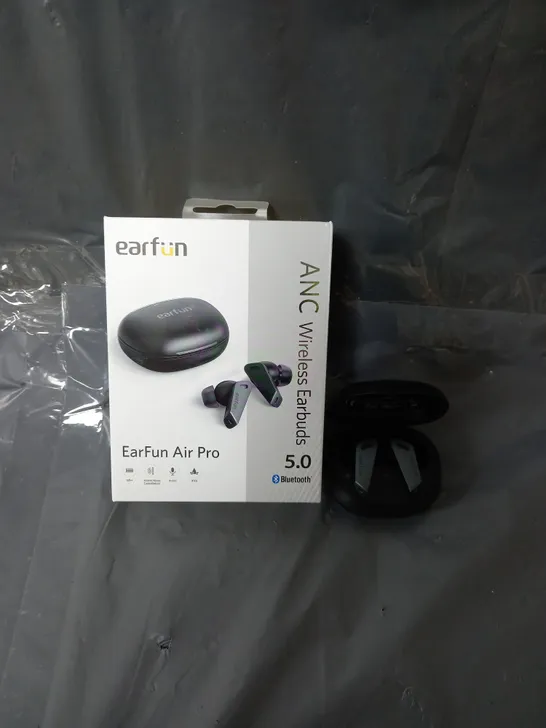 BOXED EARFUN WIRELESS EARBUDS AIR PRO IN BLACK