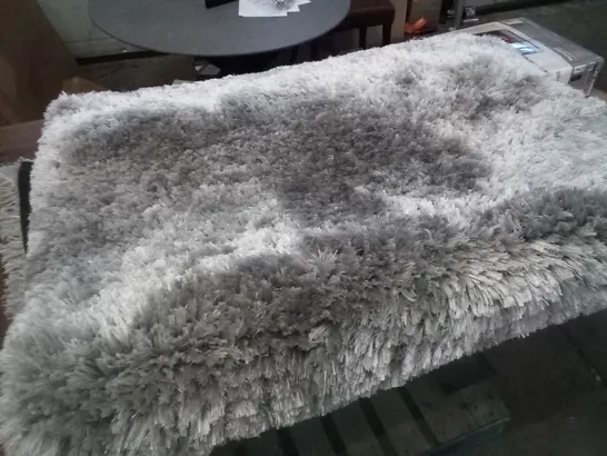 COSY TEXTURES PLUSH SILVER RUG - 120X170CM