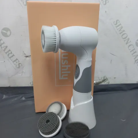 BOXED BLUSHLY CLEANSING & EXFOLIATING FACE BRUSH WHITE