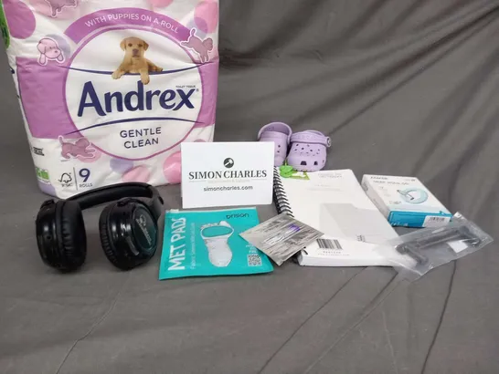 LARGE QUANTITY OF ASSORTED HOUSEHOLD PRODUCTS TO INCLUDE; ANDREW GENTLE CLEAN, ANKER MAGNETIC PHONE GRIP AND CROCS 