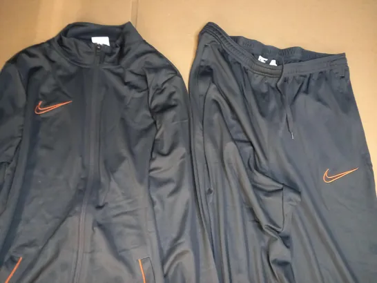 NIKE DRI-FIT ACADEMY TRACKSUIT IN GREY/ORANGE SIZE S