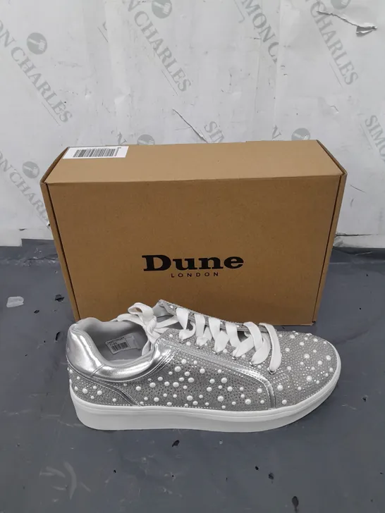 BOXED PAIR OF DUNE LONDON SILVER DIAMANTES EMBELLISHED CUPSOLES SIZE 7