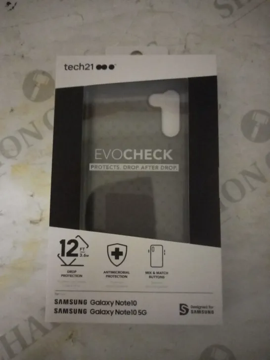 LOT OF 69 BRAND NEW TECH21 EVO CHECK HARDSHELL CASES FOR GALAXY NOTE10 IN SMOKEY BLACK