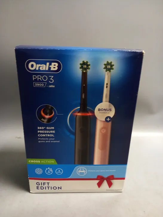 BOXED ORAL B PRO 3 3900 ELECTRONIC TOOTHBRUSH GIFT EDITION