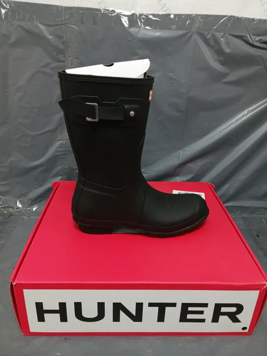 BOXED HUNTER SHORT WELLINGTON BOOTS SIZE 7  RRP £101