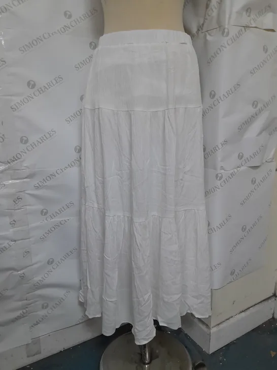 STRADIVARIUS TIERED MAXI SKIRT IN WHITE SIZE M